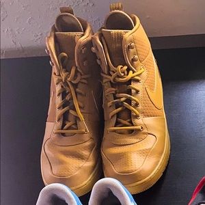 Nike Air Force 1 (High)